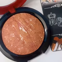 رژگونه تراکوتا مارک وویت voit شماره 06