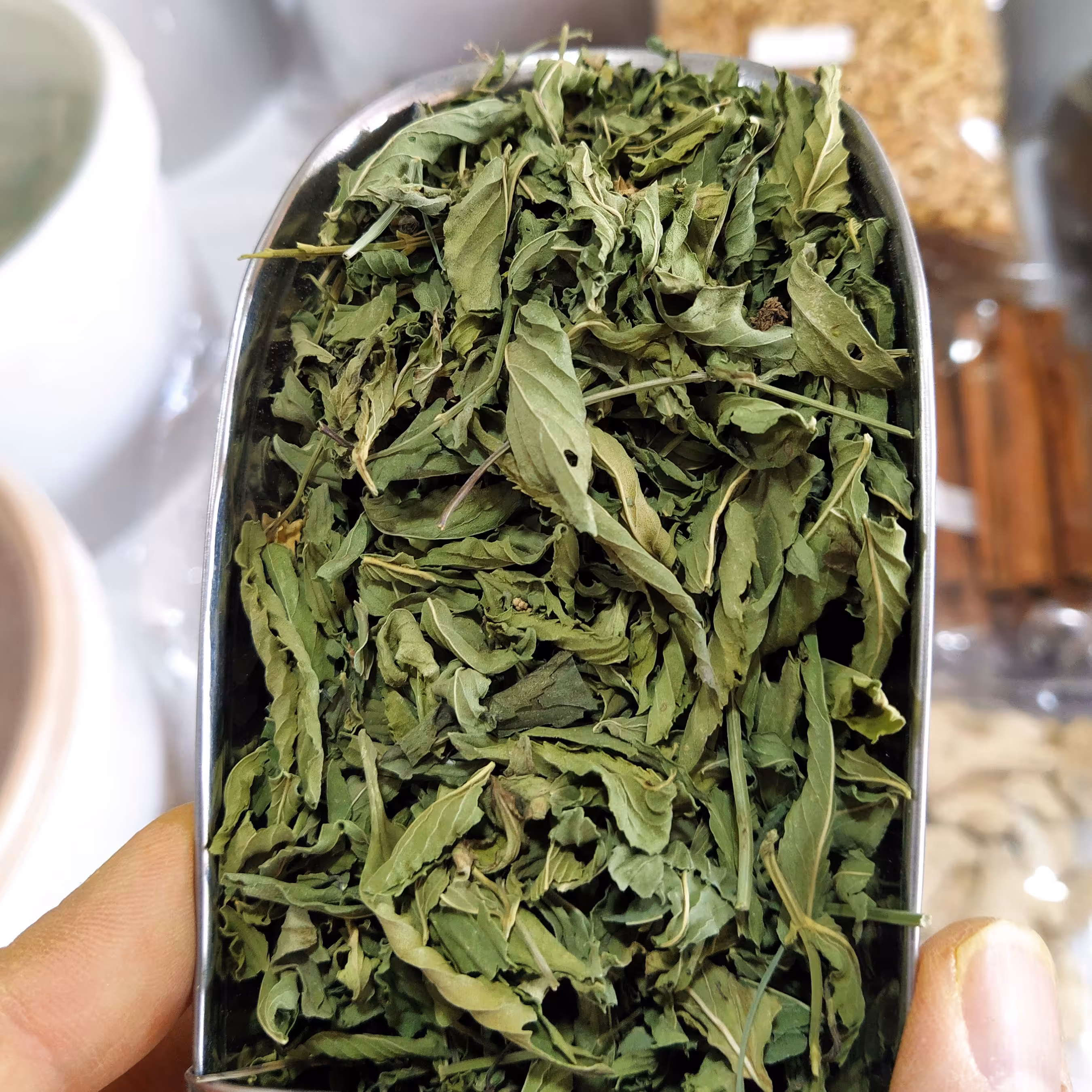 نعناع خشک برگ درجه یک بسته بندی 400 گرمی