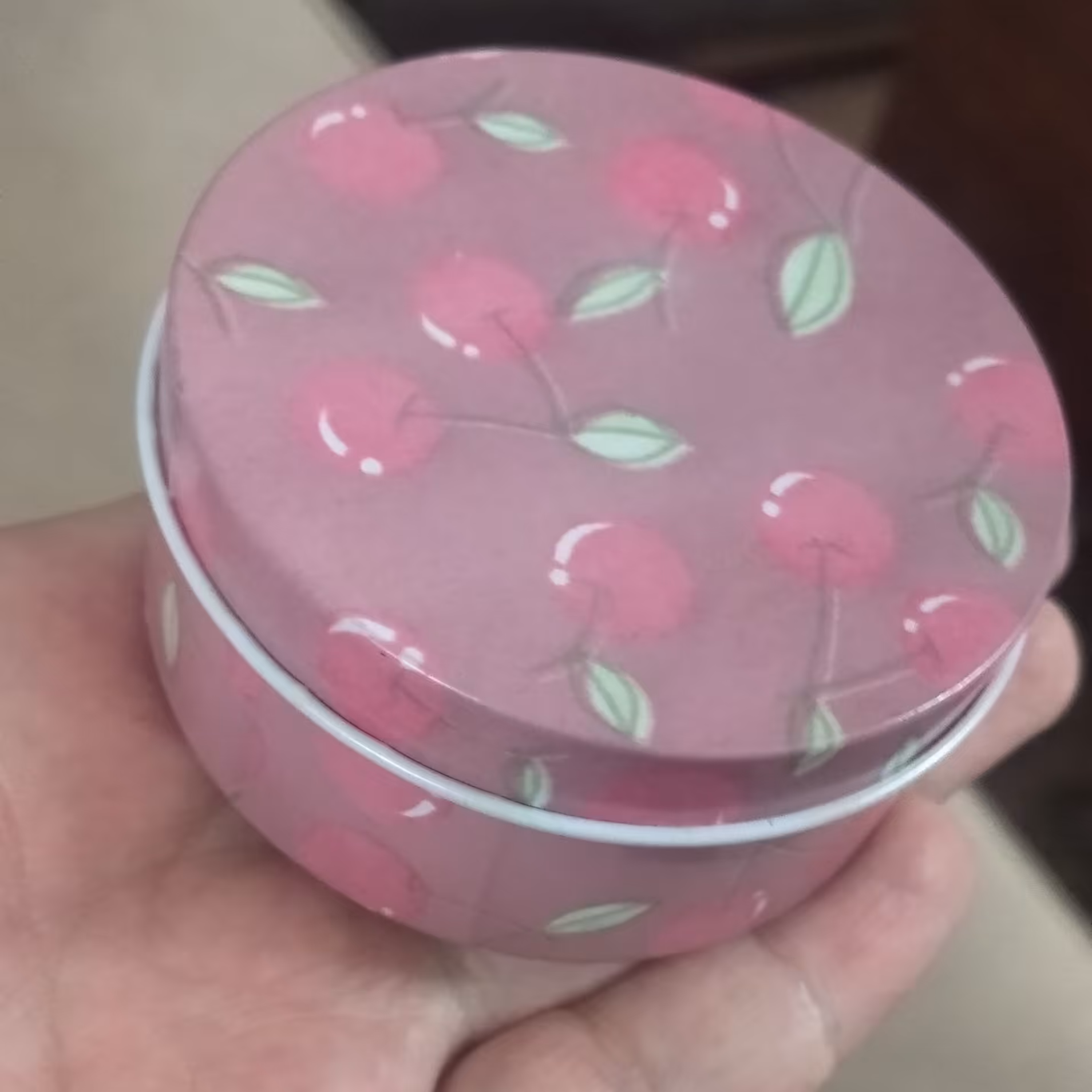 قوطی کوچک فلزی 