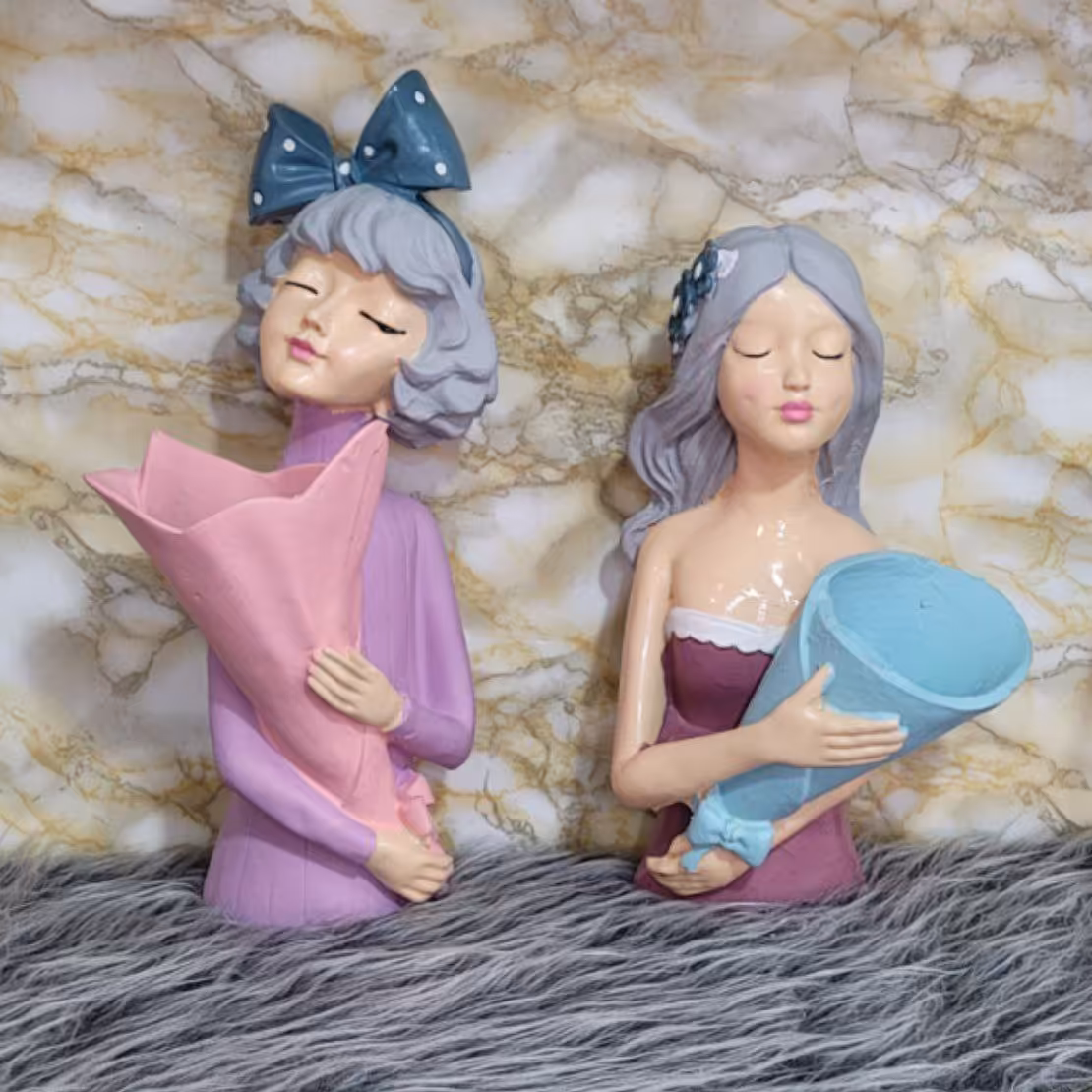 مجسمه دختر گلدانی