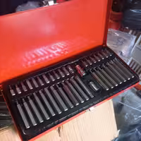 جعبه بیت 40 پارچه مشکی فشار قوی جنس خوب کیفیت بالا  تمامی آلن و ستاره ای و خورشیدی مصرفی موجوده داخلش