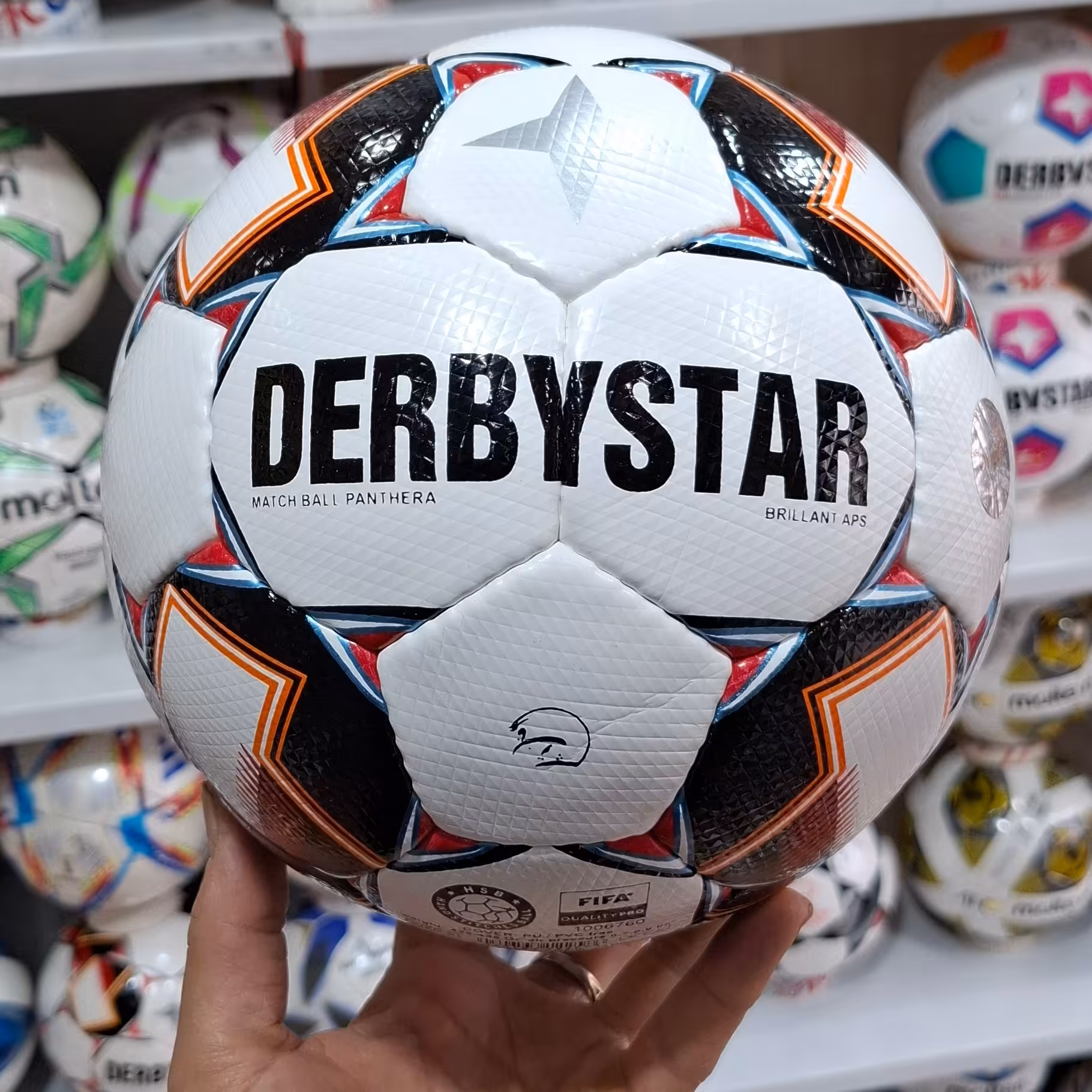 توپ فوتبال لیگ برتر ایران سایز 5 اصل با ضمانت همراه باسوزنی وارسال رایگان در ارزانکده توپ کرمان 