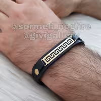 دستبند چرم طبیعی  گاوی طرح حصیری و قفل گازگیر  و  پلاک ورساچه