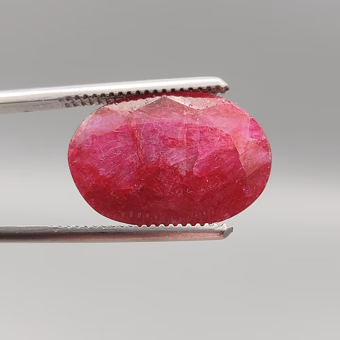 یاقوت قرمز طبیعی و معدنی اصل 12.95 قیراط 20 میل 