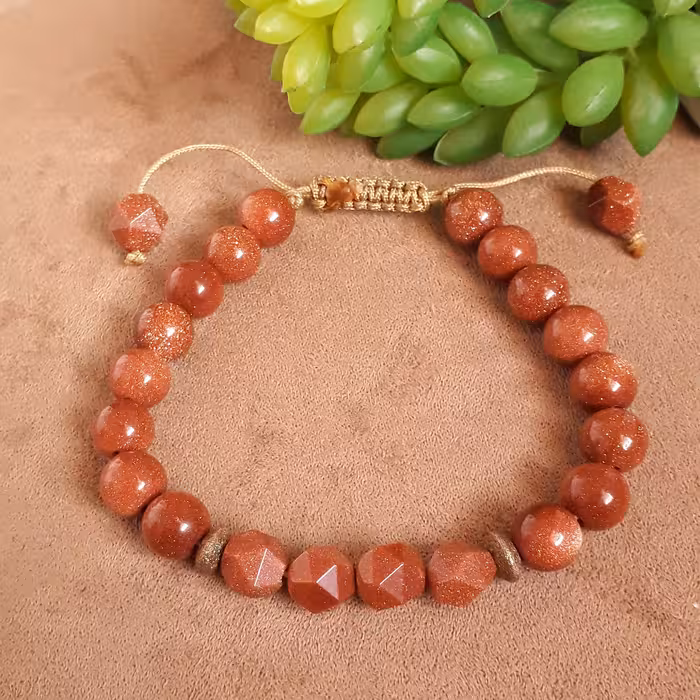 دستبند زیبای سنگ دلربا عسلی و رینگ های نقره