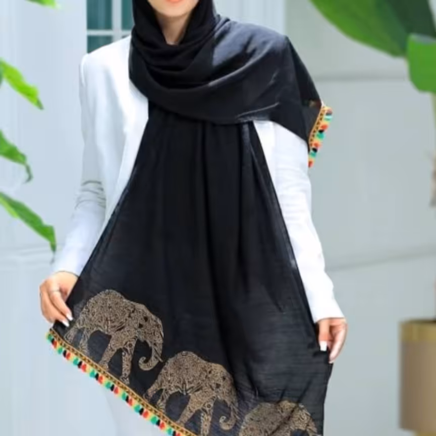 شال مشکی فیلی طرح سنتی .ریش ریش رنگی