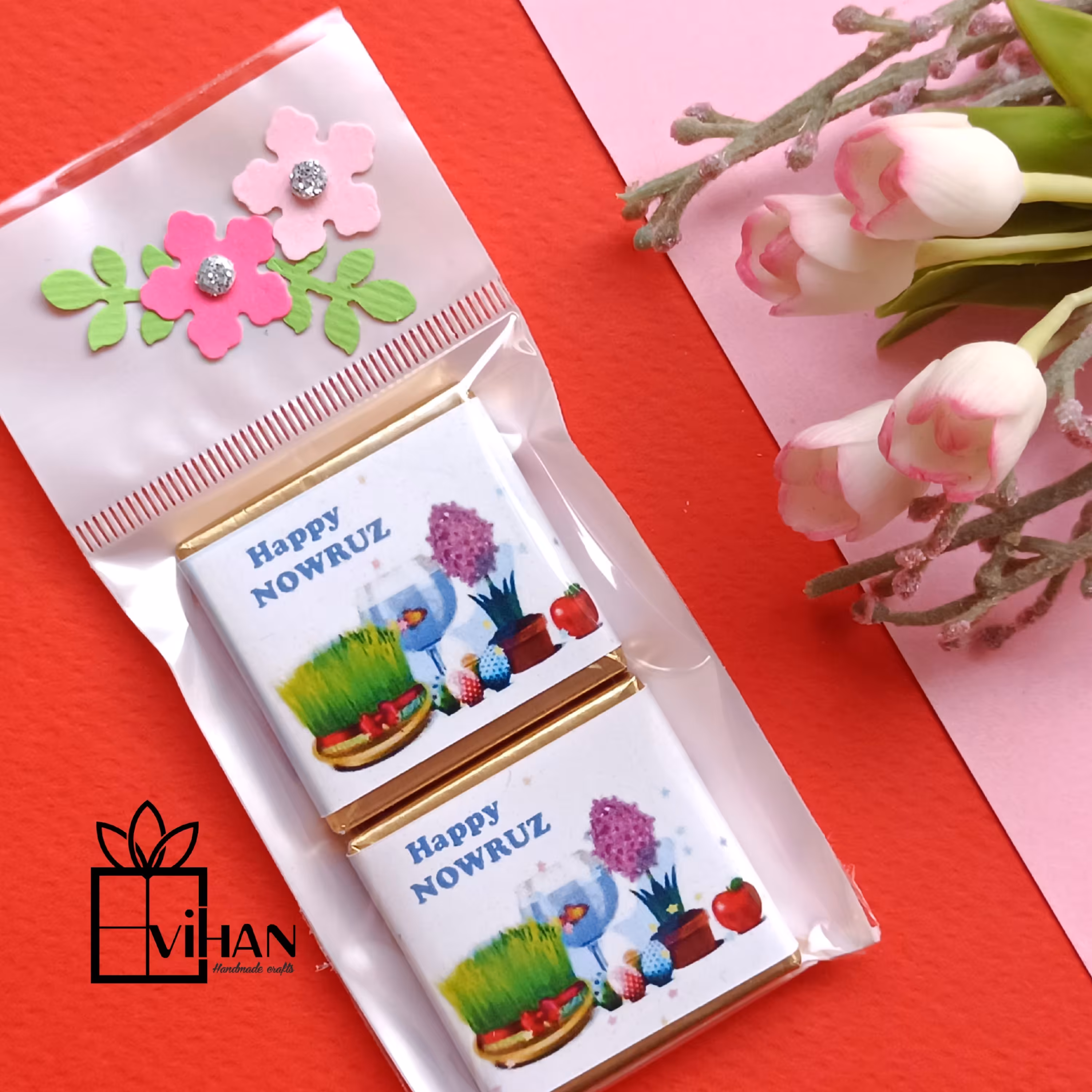 شکلات گیفت کادویی دوتائی با تم نوروزی و تزئین شکوفه های مقوایی 