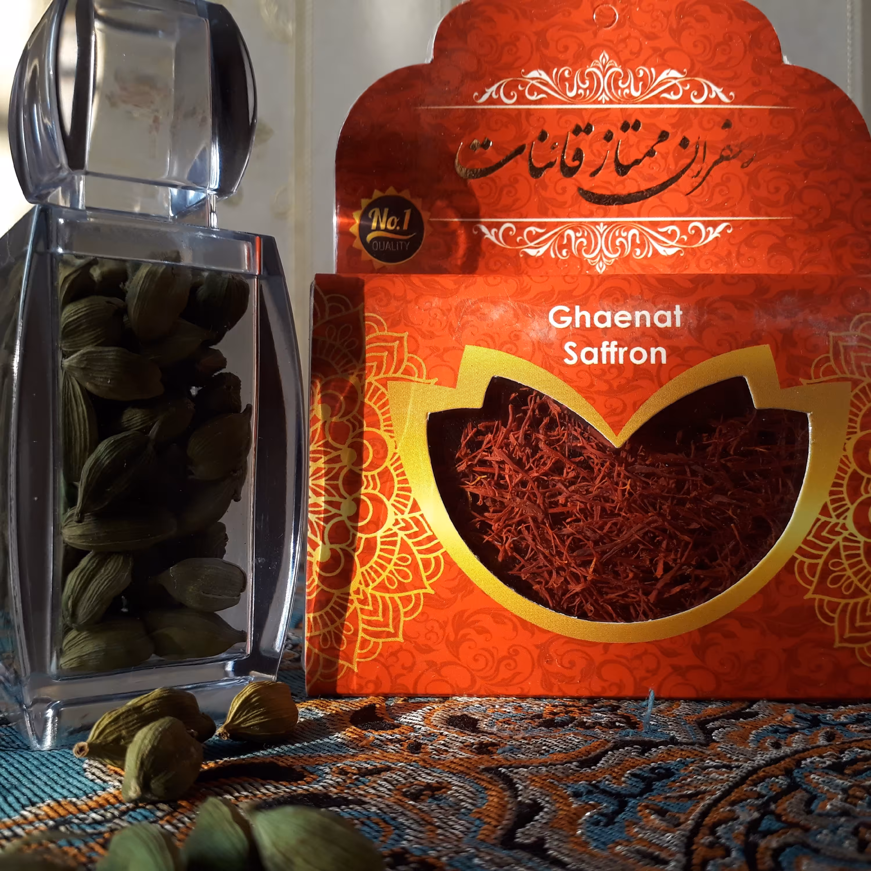 پک یک مثقالی زعفران و هل ده گرمی