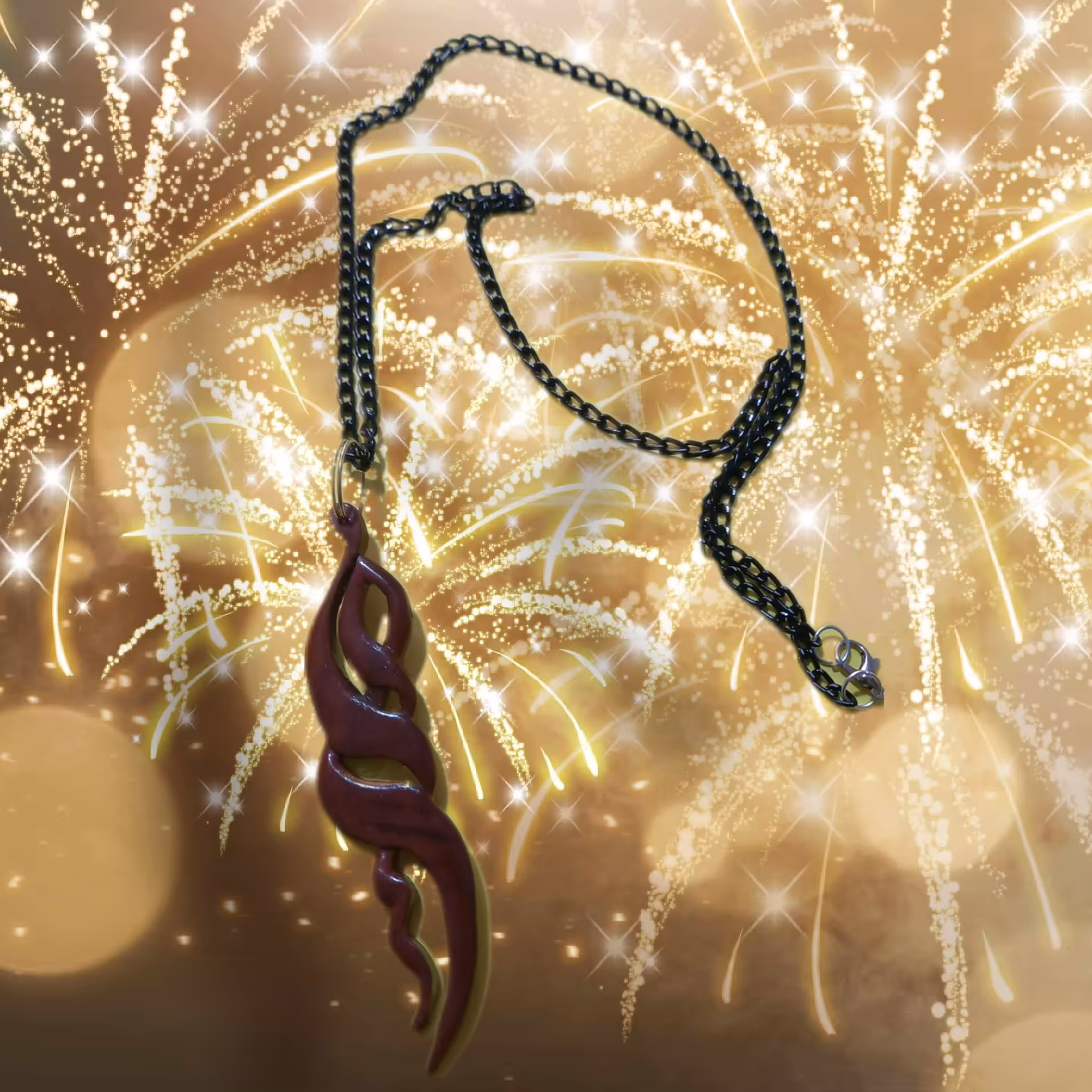 گردنبند چوبی طرح حسین همراه با زنجیر آلومینیومی ویژه جوانان 