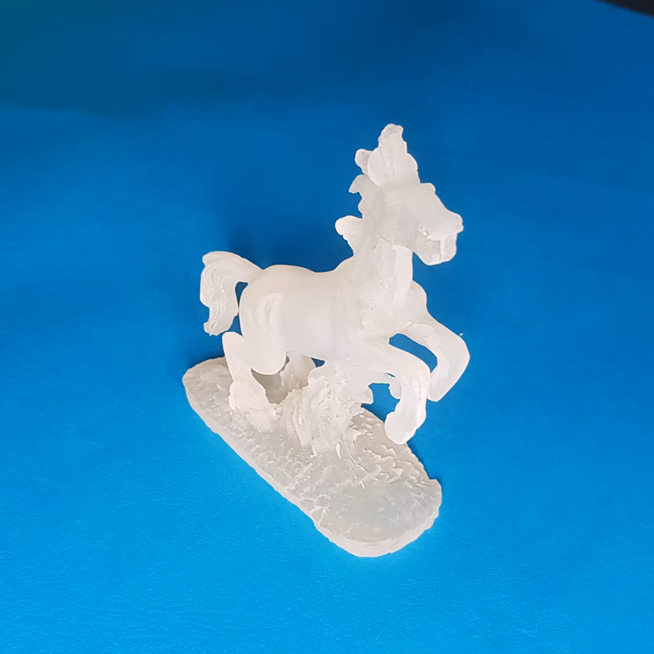 مجسمه پلی استر جاذب نور یو وی و شب تاپ ارتفاع 10سانتی متر