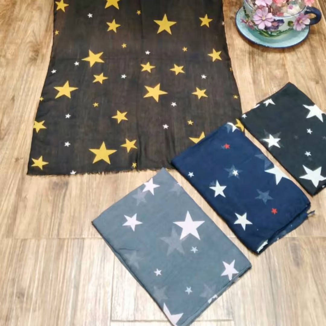 شال ستاره ای قواره  125 با رنگ بندی زیبا جنس نخی خنک و سبک لیز نیست