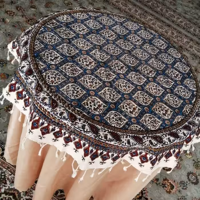 رومیزی گرد قلمکاری طرح شیخ لطف الله