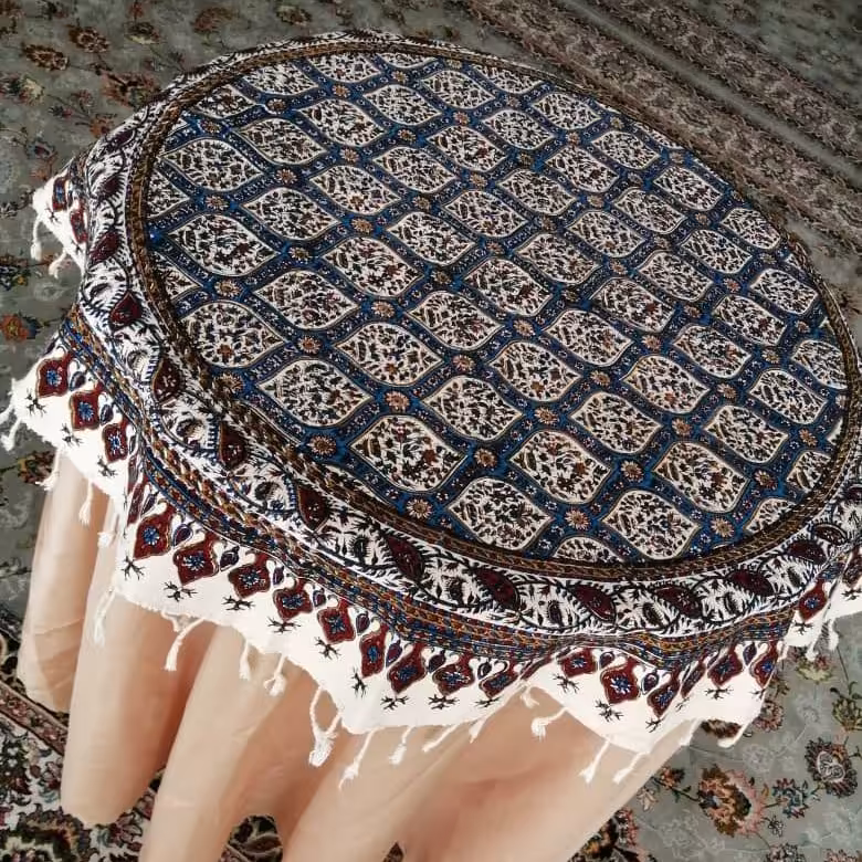 رومیزی گرد قلمکاری طرح شیخ لطف الله