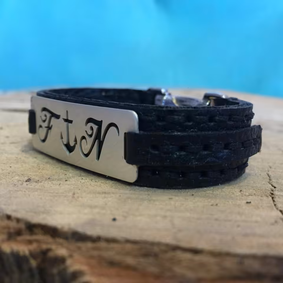 دستبند چرم طبیعی و سنگ