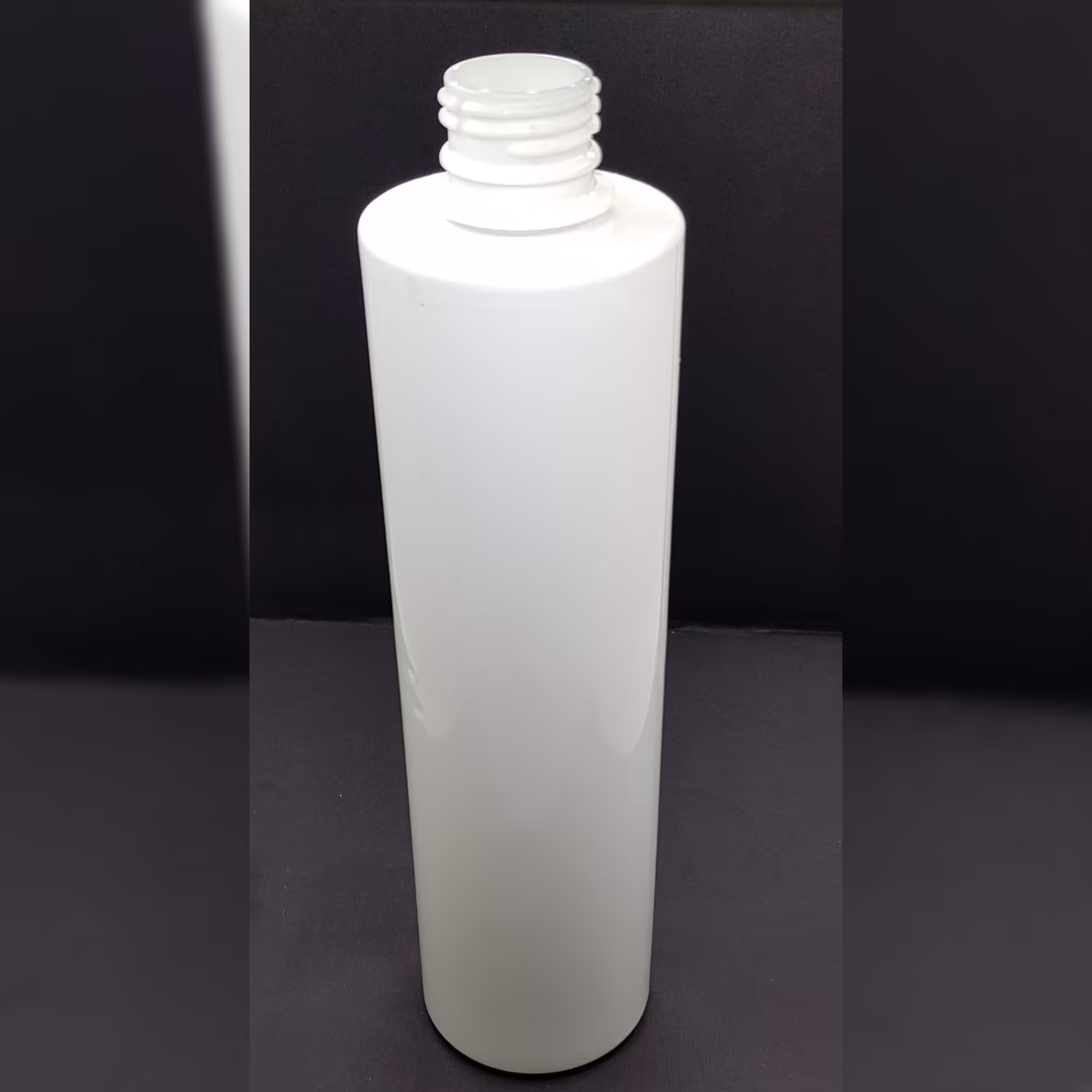 بطری نیم لیتری استوانه دهانه 28 سفید 36 گرم با درب فیلیپتاپ(100عددی)