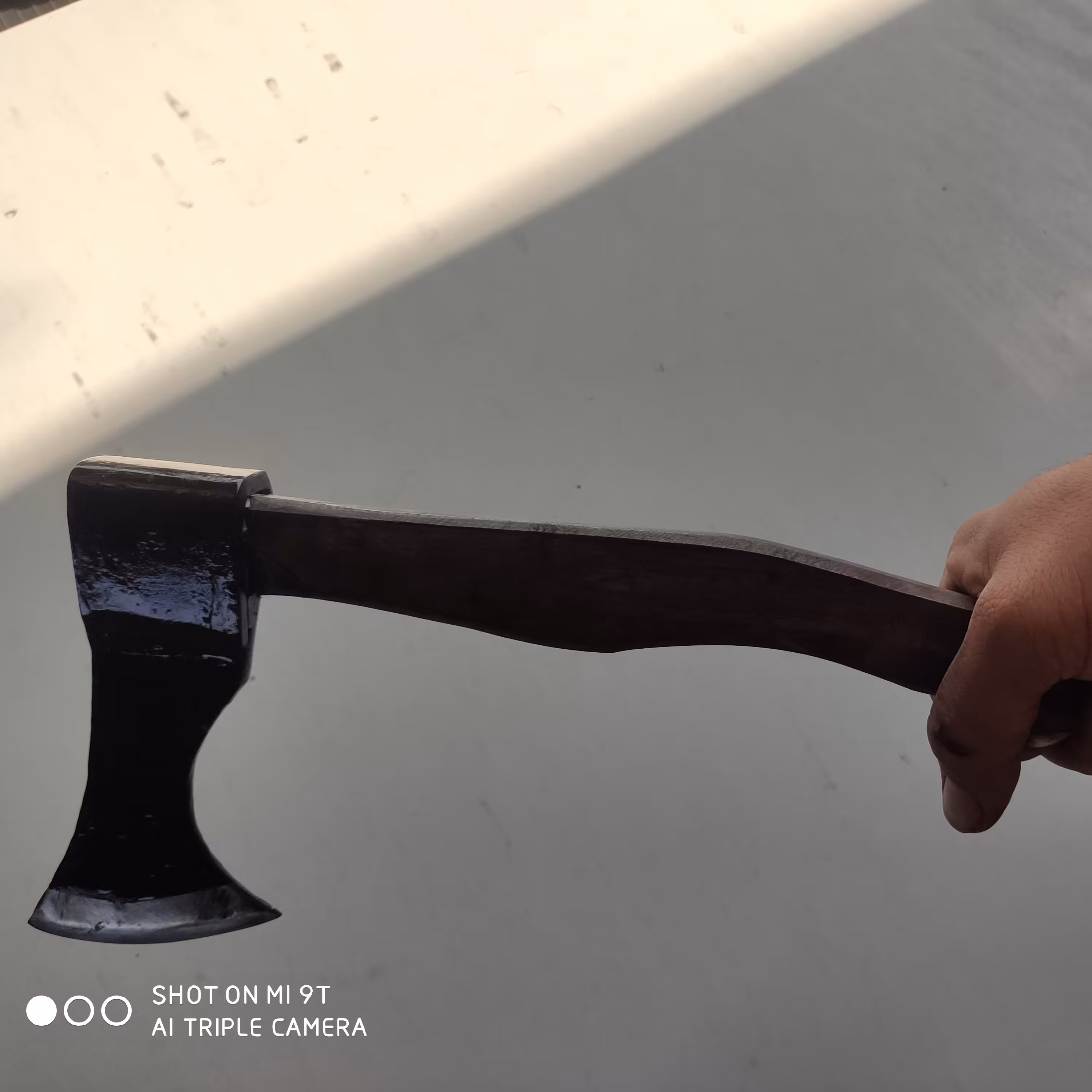 تبر دست ساز