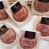 رژگونه ابروبادی ورسای