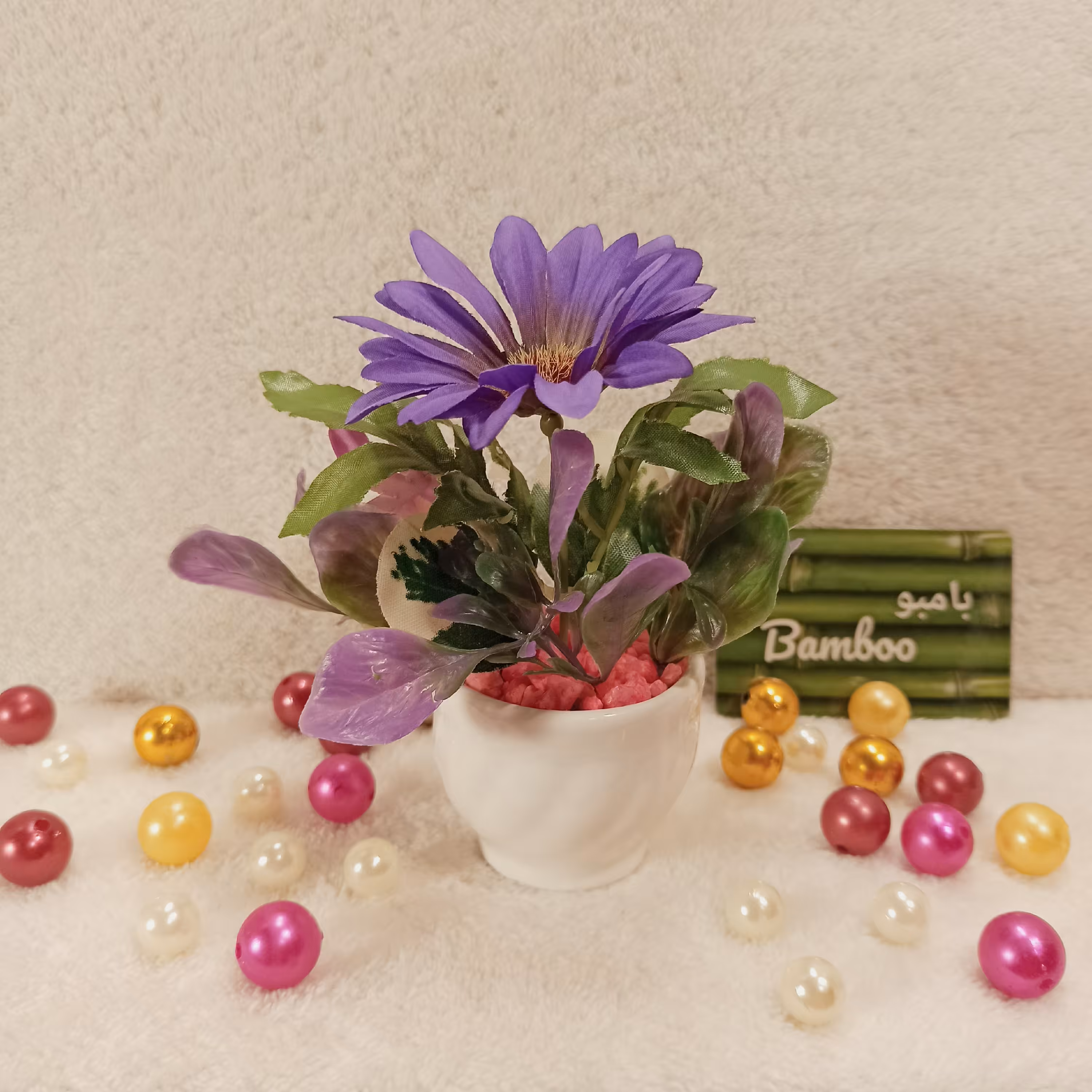 گلدان با گُل  مصنوعی ، مینیمال طرح ایکیا 