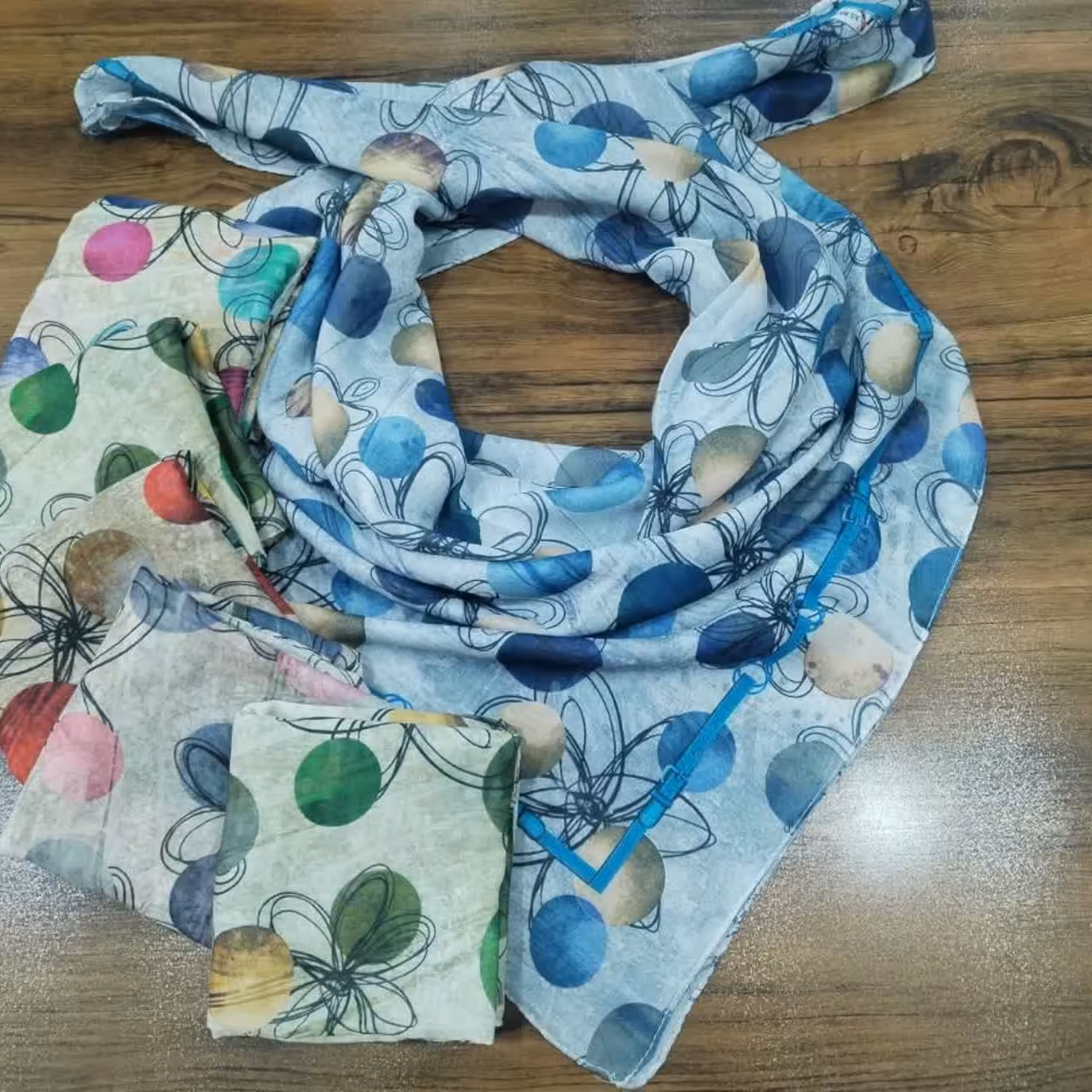 روسری نخی دیجیتال قواره 120 با کیفیت و قیمت عالی به صورت تک و عمده