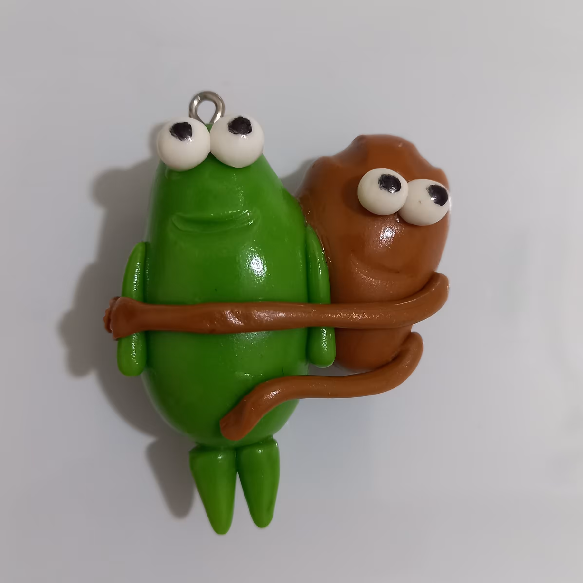 سر کلیدی خنگول  قهو ه ای و سبزبه همراه زنجیر و حلقه ، جنس خمیر ایتالیایی، دستساز