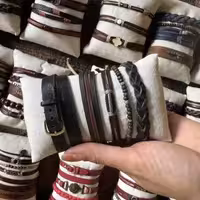 دستبند چرم طبیعی