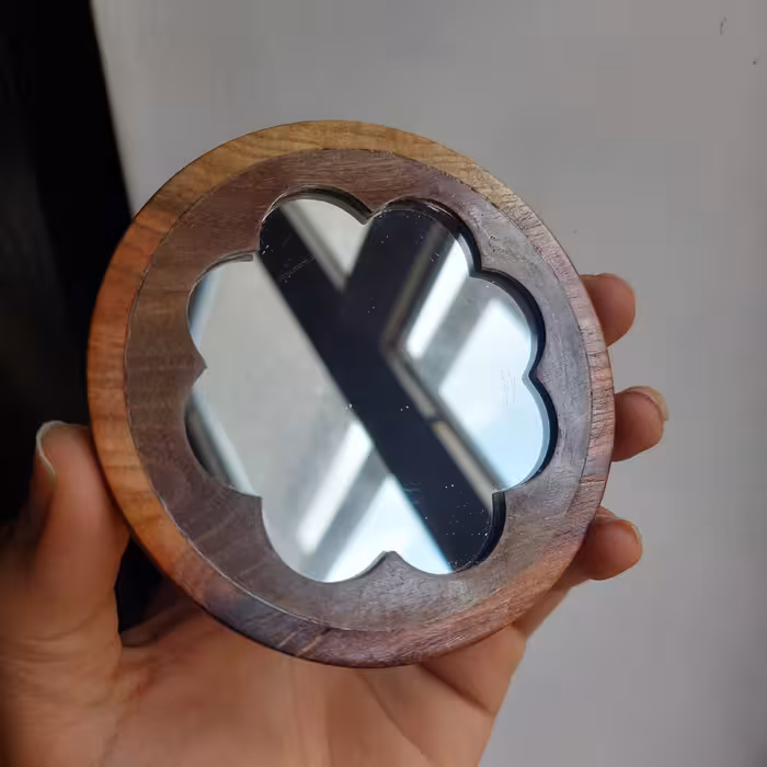 آینه چوبی تو کیفی طرح دالبری چوبینک