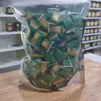 شکلات با مغزی قاووت پسته