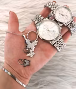 ساعت ست زنانه و مردانه بهمراه نیم ست و حلقه و دستبند