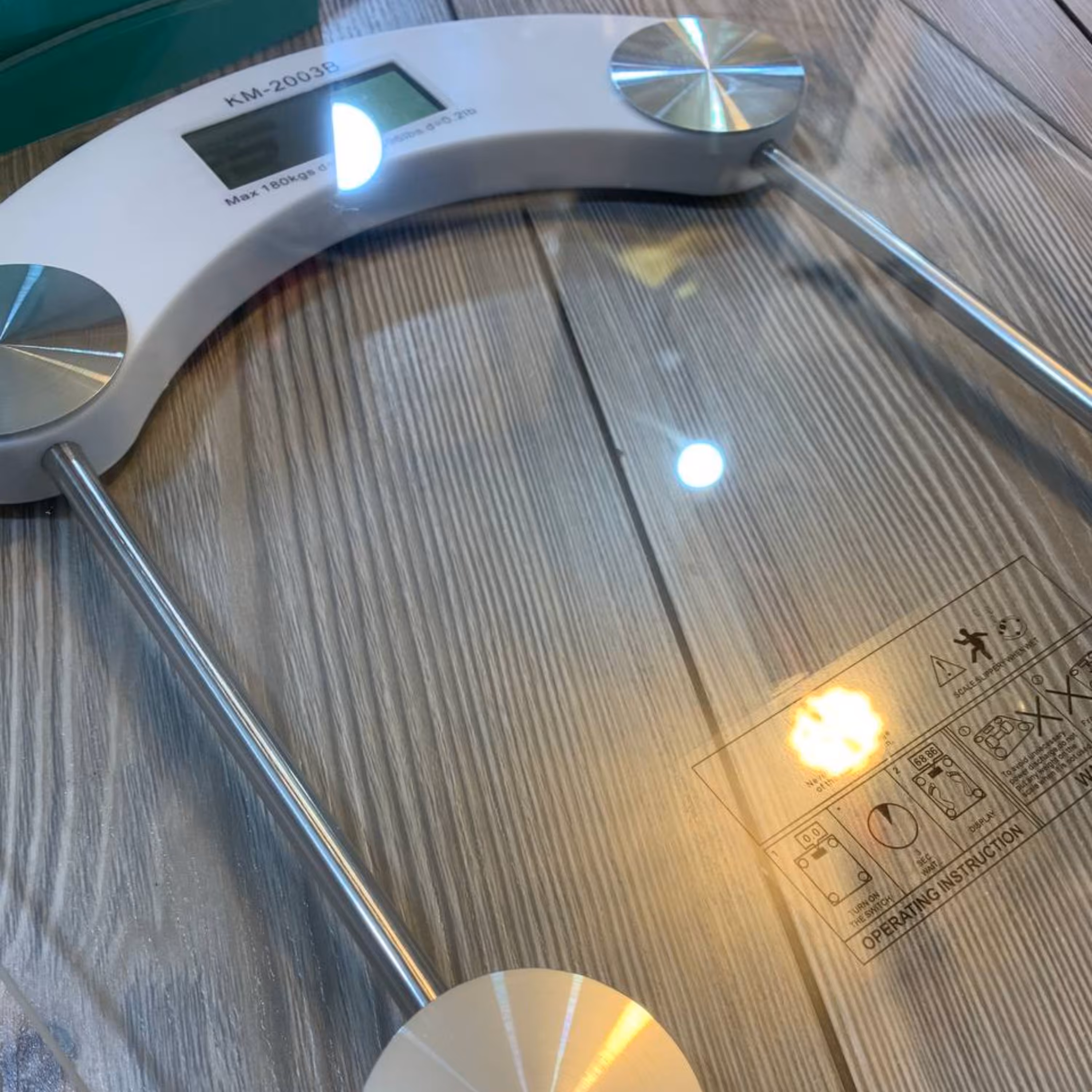 ترازو دیجیتال personal scale (شیشه ای با ضخامت خوب)