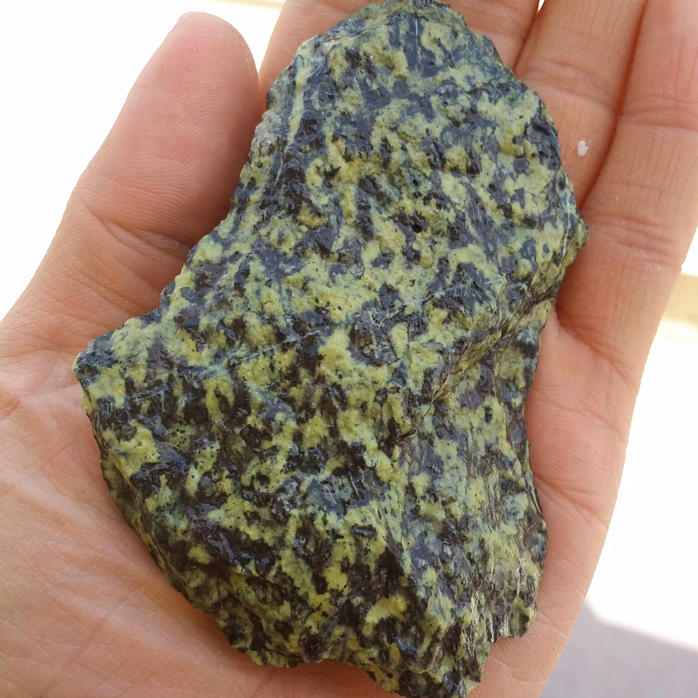 سنگ راف 100 در 100 طبیعی مار سنگ شاهکار خلقت محششر
با قابلیت ساخت چند نگین محششر و خاااص
