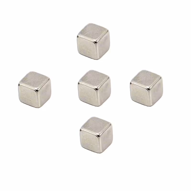 آهنربا نئودیمیوم سوپر مگنت مکعبی سایز 5x5x5 میلیمتر  بسته 5 عددی