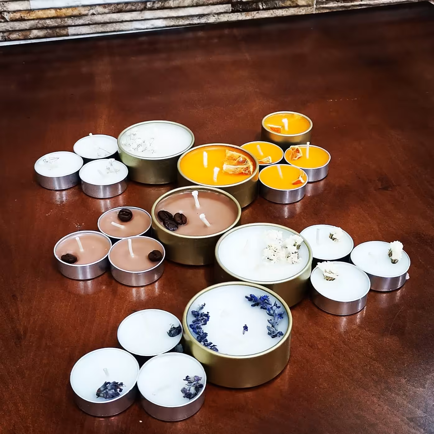 قوطی شمع با رنگ و رایحه ی دلخواه شما