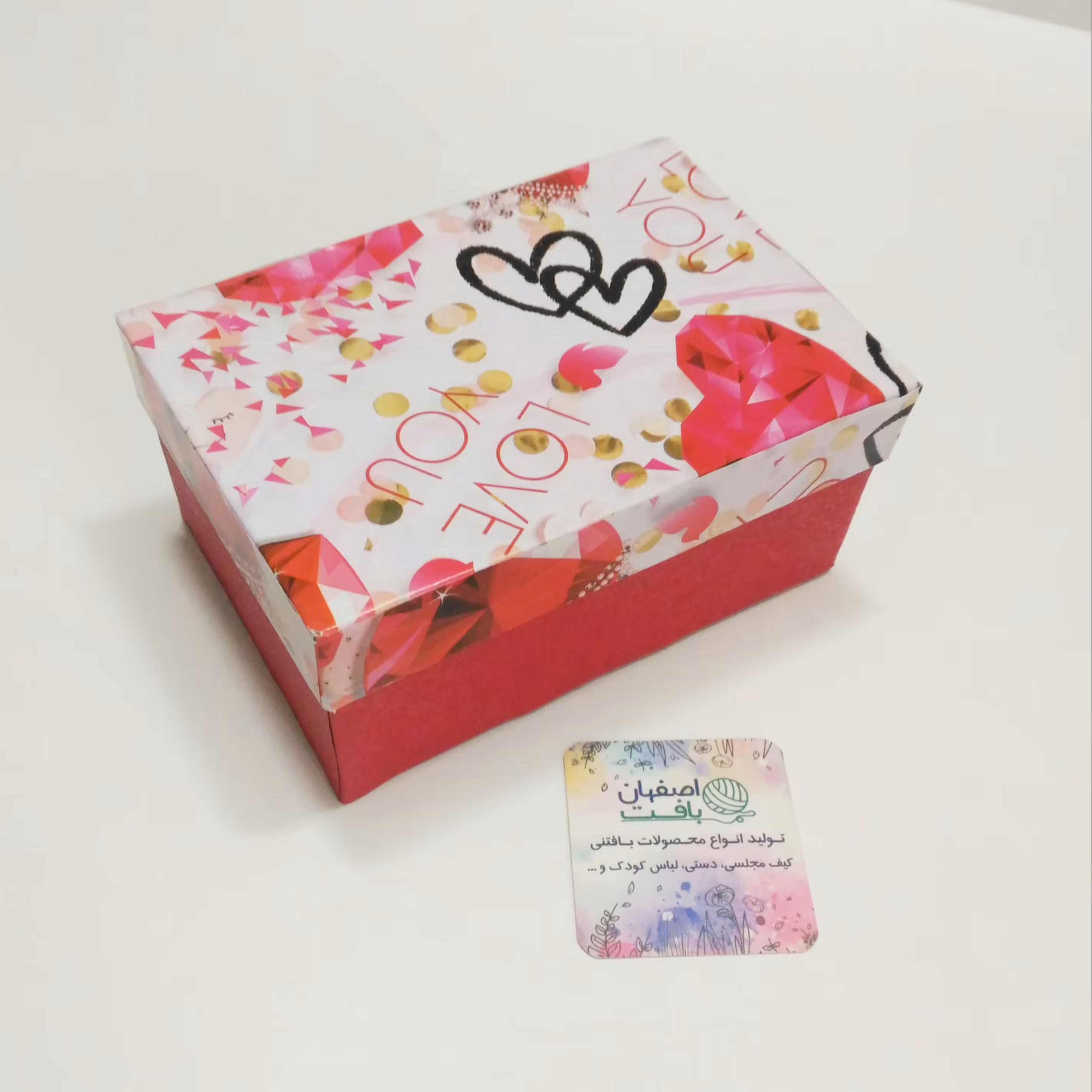  هارد باکس  10 در 15 سانت با ارتفاع 7  بدنه  قرمز درب طرح دار جعبه کادویی