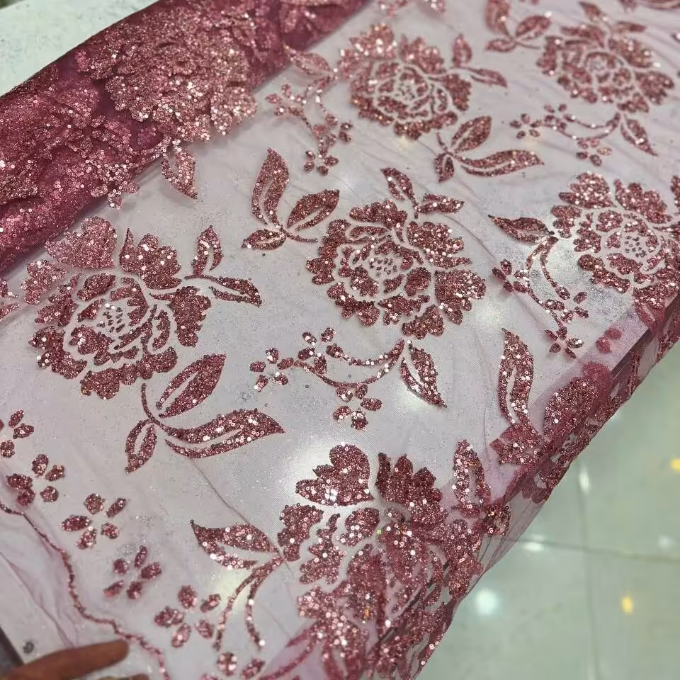 پارچه دانتل مجلسی زری طرح گل رز قواره سه متری