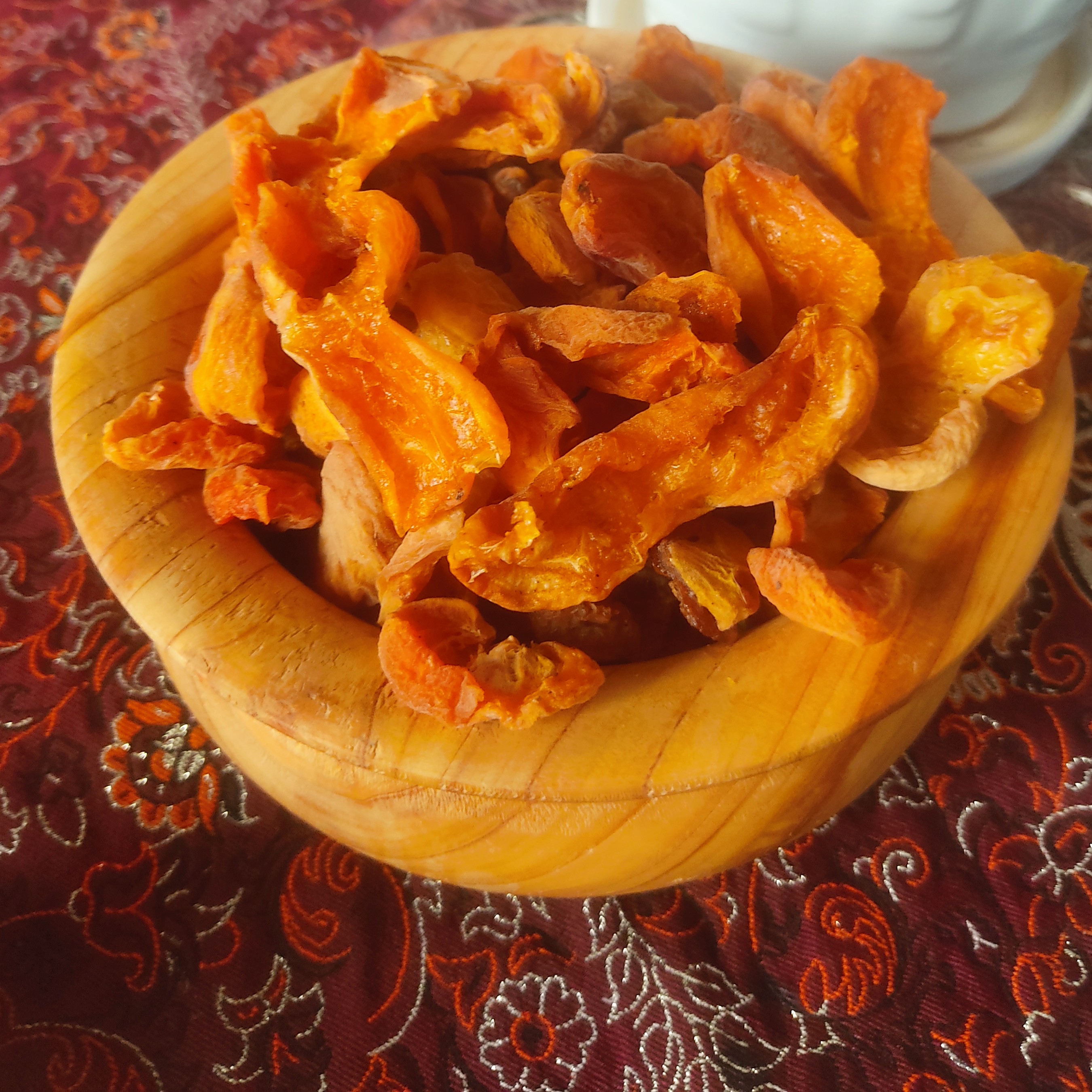 زردآلو قیسی آفتابی تازه و شیرین، کاملا طبیعی و ارگانیک (بسته 100 گرمی)