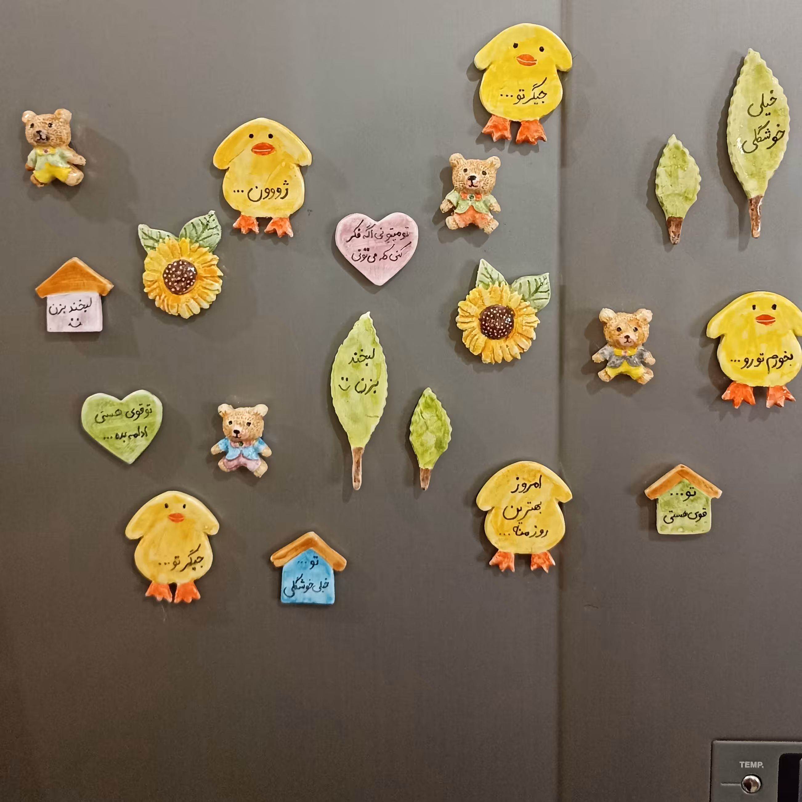 مگنت های یخچالی.طراحی انحصاری.جنس سرامیکی.دستساز.تنوع بالا