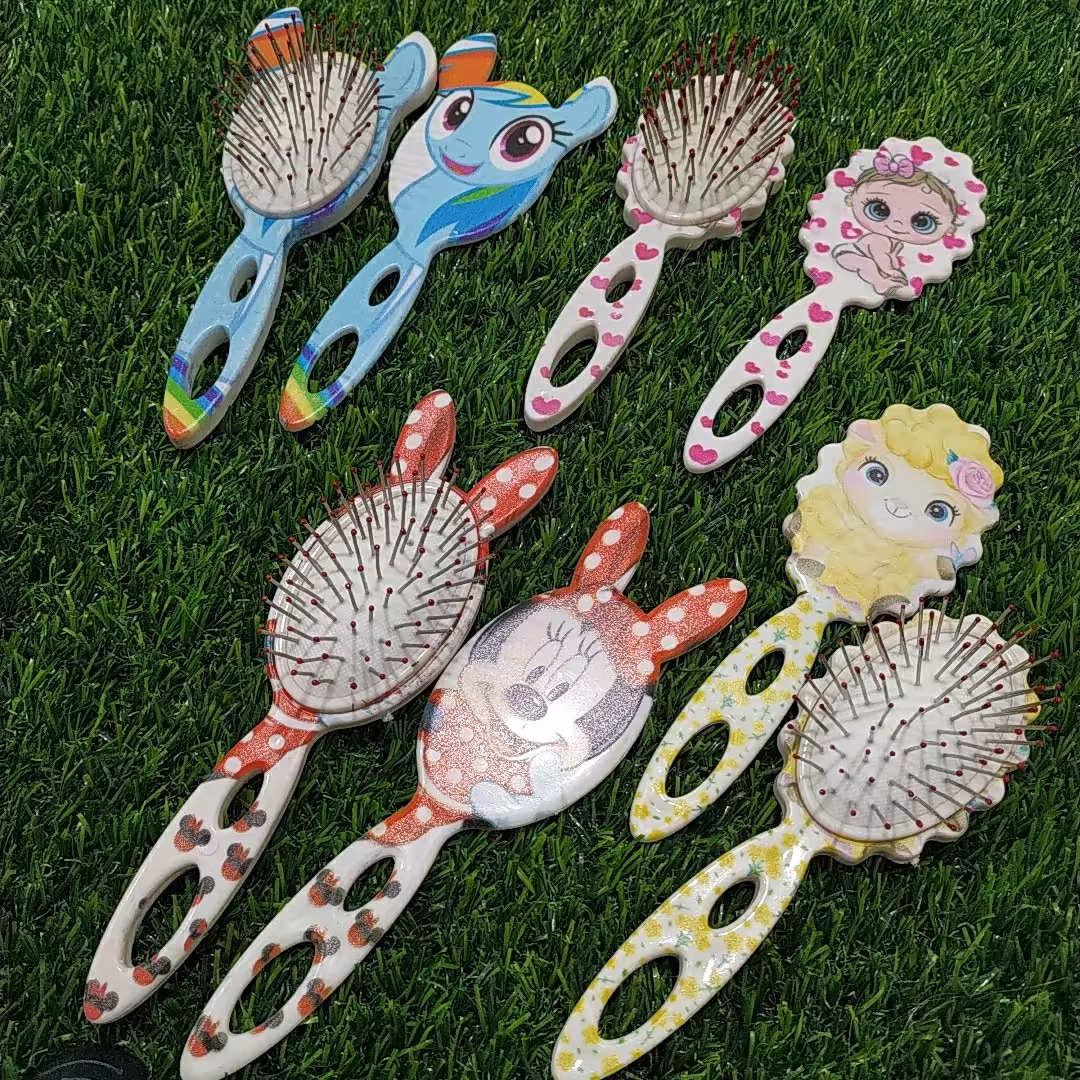 آینه و برس فانتزی عروسکی بچگانه-دخترانه(قیمت برای یک آینه بهمراه یک شانه) (جوجه شاپ)