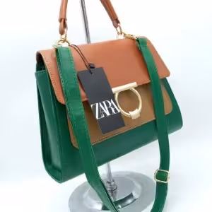 پاسپورتی زنانه