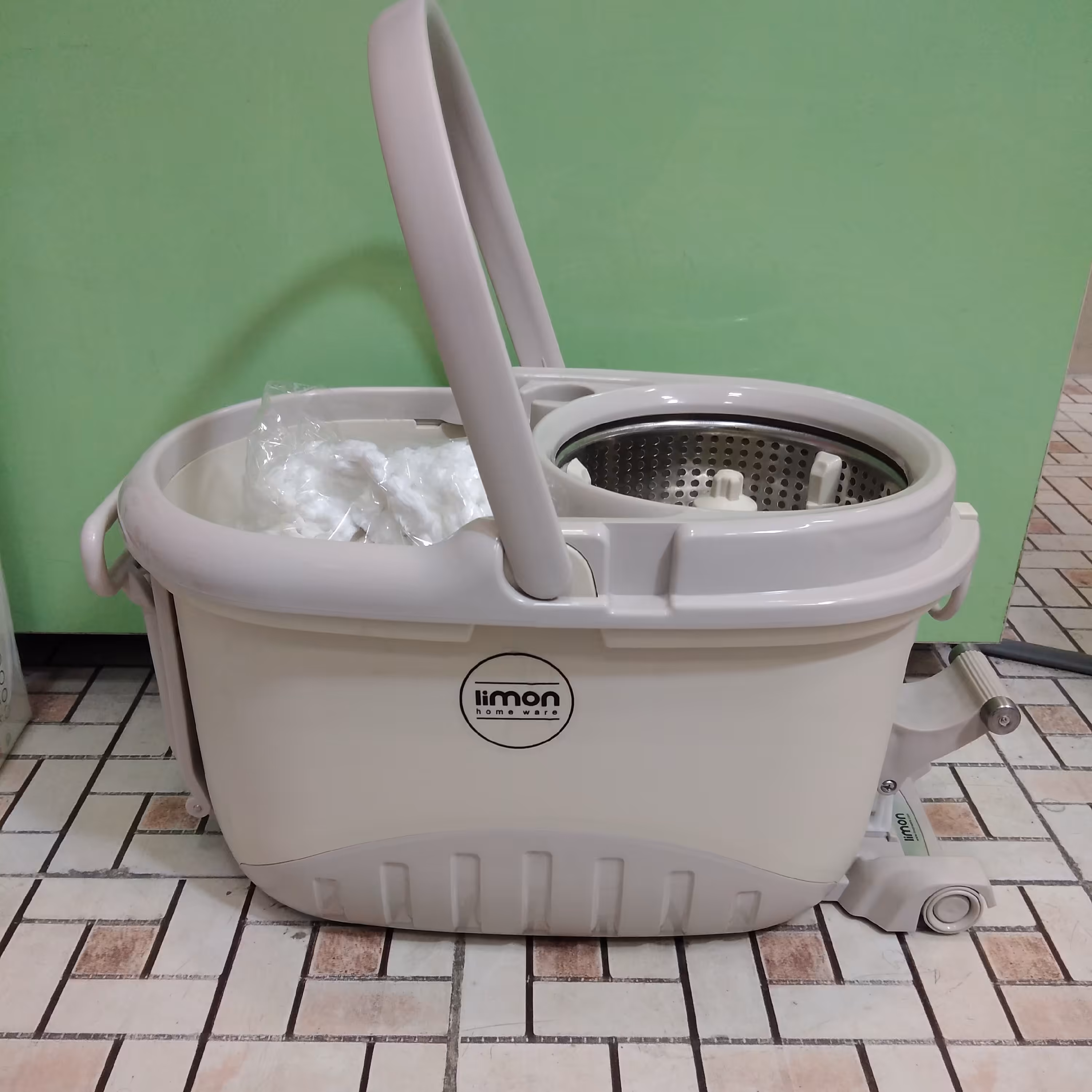 سطل زمین شوی چرخشی لیمون