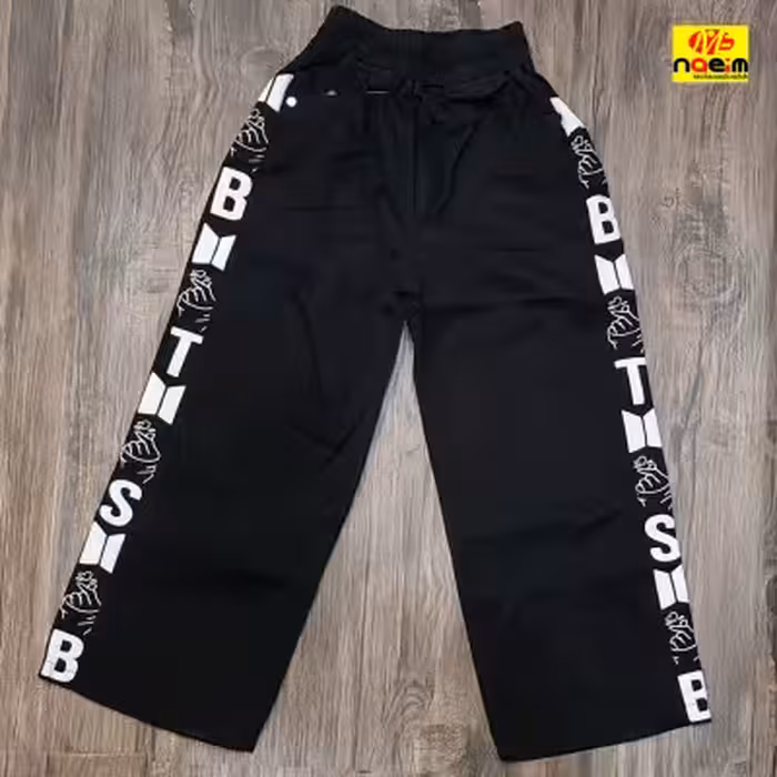شلوار کتان بنگال کارگو بگ نیم بگ طرح بی تی اس سایز80تا100سنین8تا13