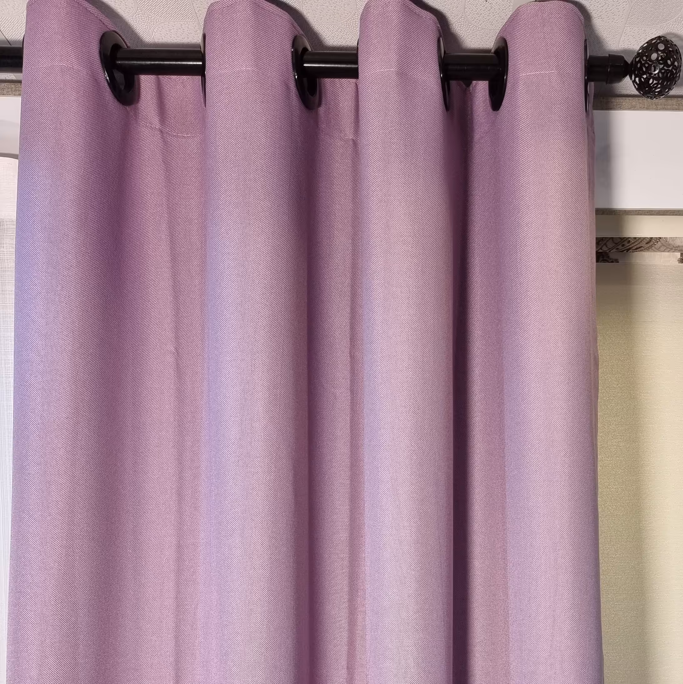 پرده آماده کتان گونی بافت  کوتاه رنگ  یاسی سیر ،مدل پانچ در ابعاد 140×180کد 282