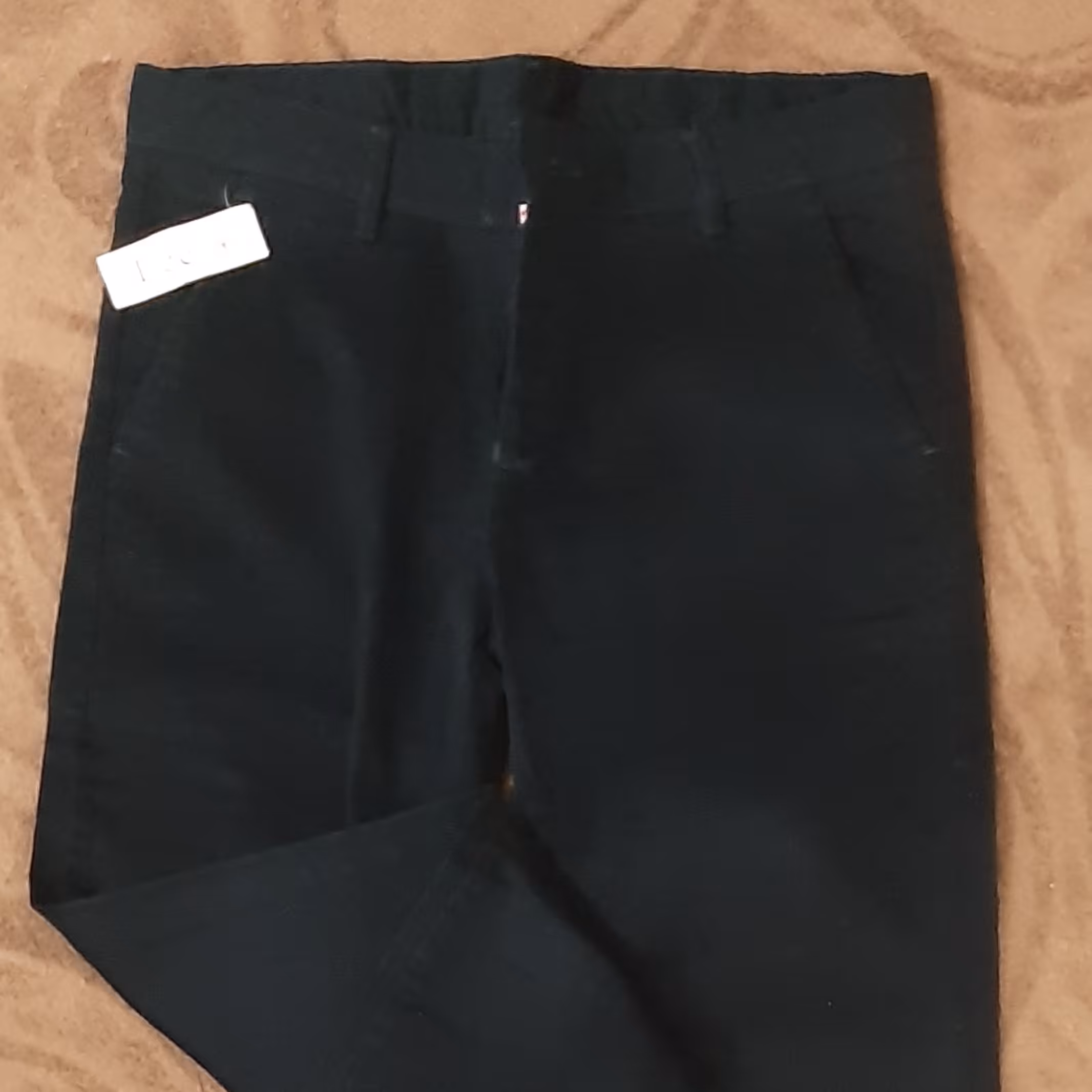 شلوار مخمل شیک و مجلسی سایز بندی کامل در ضمن تن پوشش هم خیلی عالی هستش