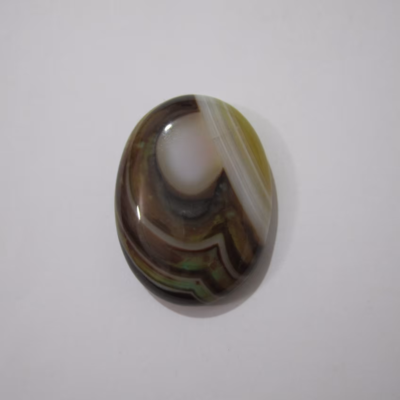 سنگ عقیق اصل و معدنی با نقش طبیعی و رگه های مختلف