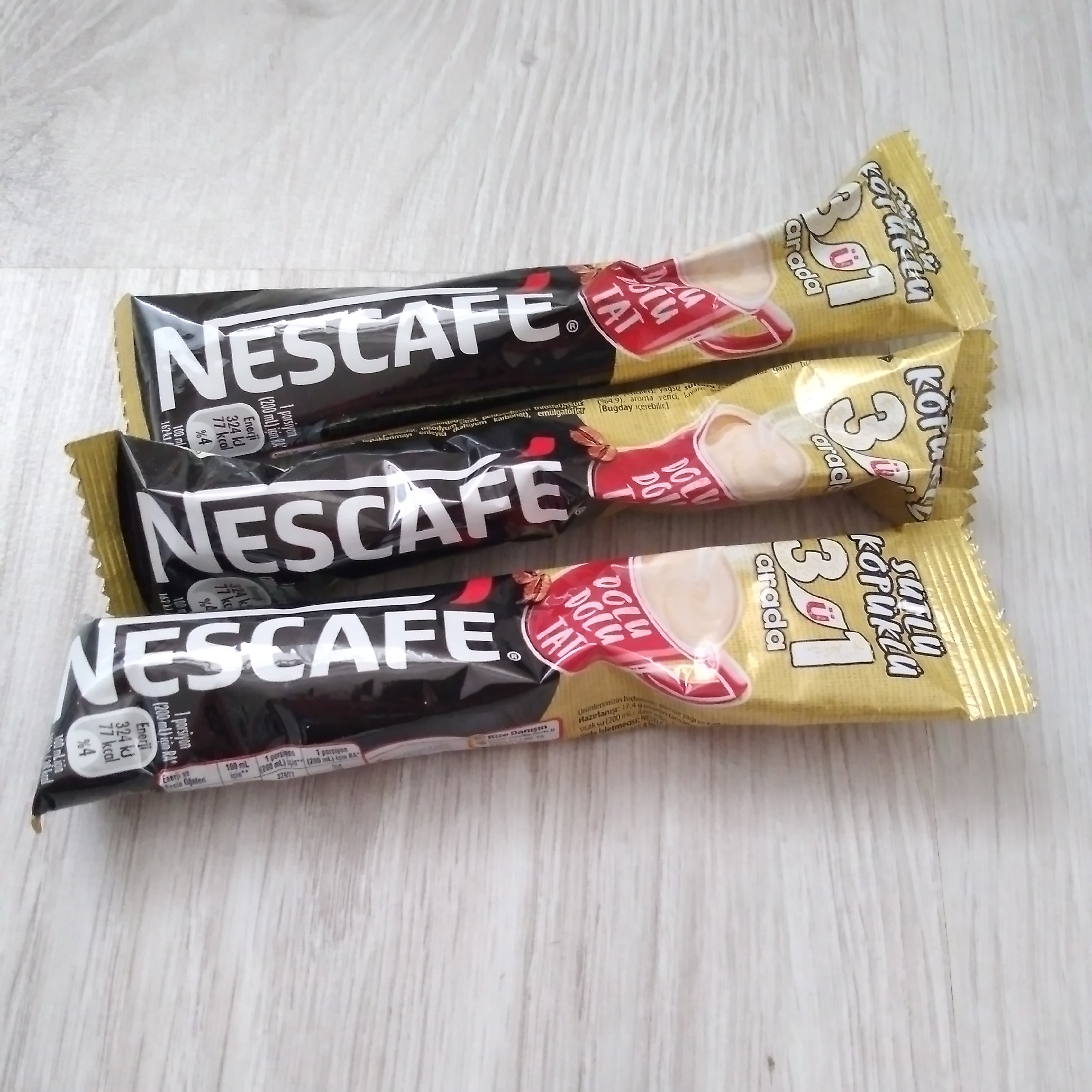 پودر قهوه فوری نسکافه شیری ترکیه Nescafe Sutlu Kopuklu ساشه 18 گرمی تک نفره