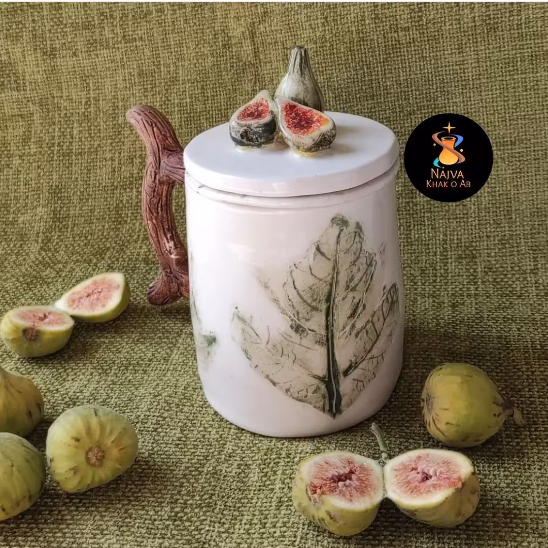 ماگ سرامیکی مخصوص دمنوش با طرح اختصاصی و انحصاری با طرح انجیر کاملا دست ساز