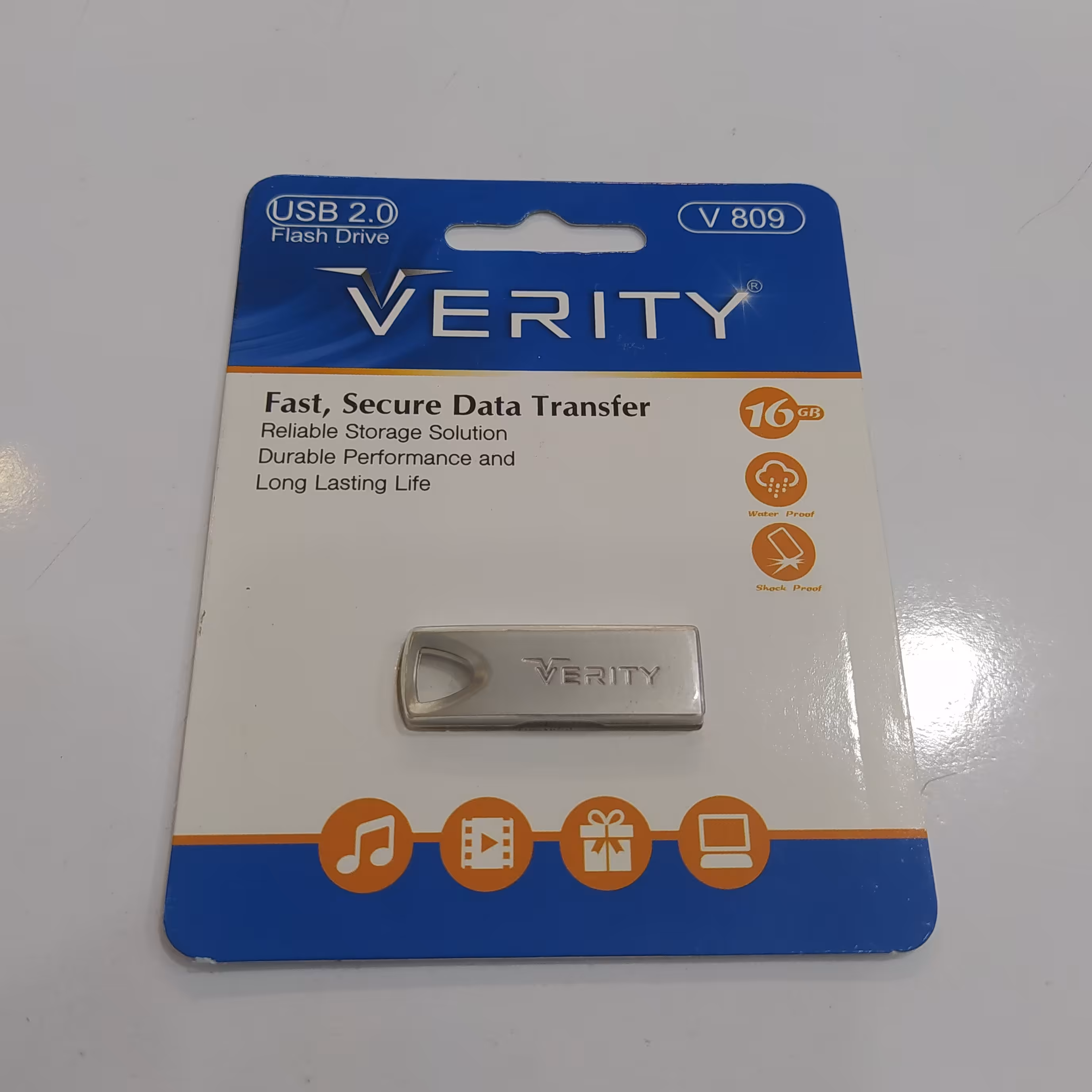 فلش مموری وریتی مدل V809 ظرفیت 16 گیگابایت بدنه فلزی