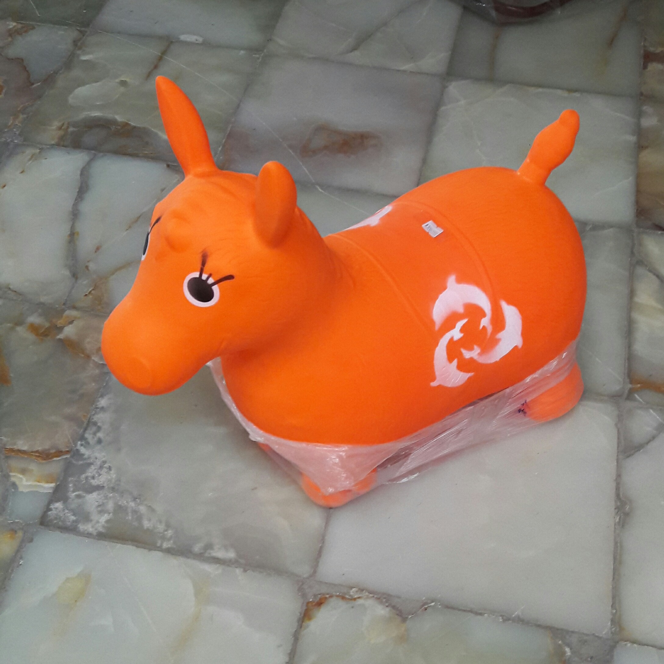 حیوانات بادی در رنگای مختلف