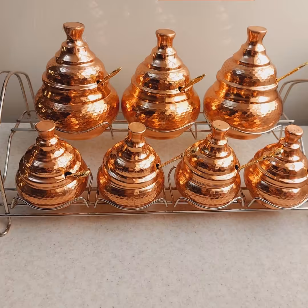 جا ادویه مسی 7 تایی همراه استند سایز بزرگ ارتفاع 20 دهانه 10 سایز کوچک ارتفاع 10.5 دهانه 5.5