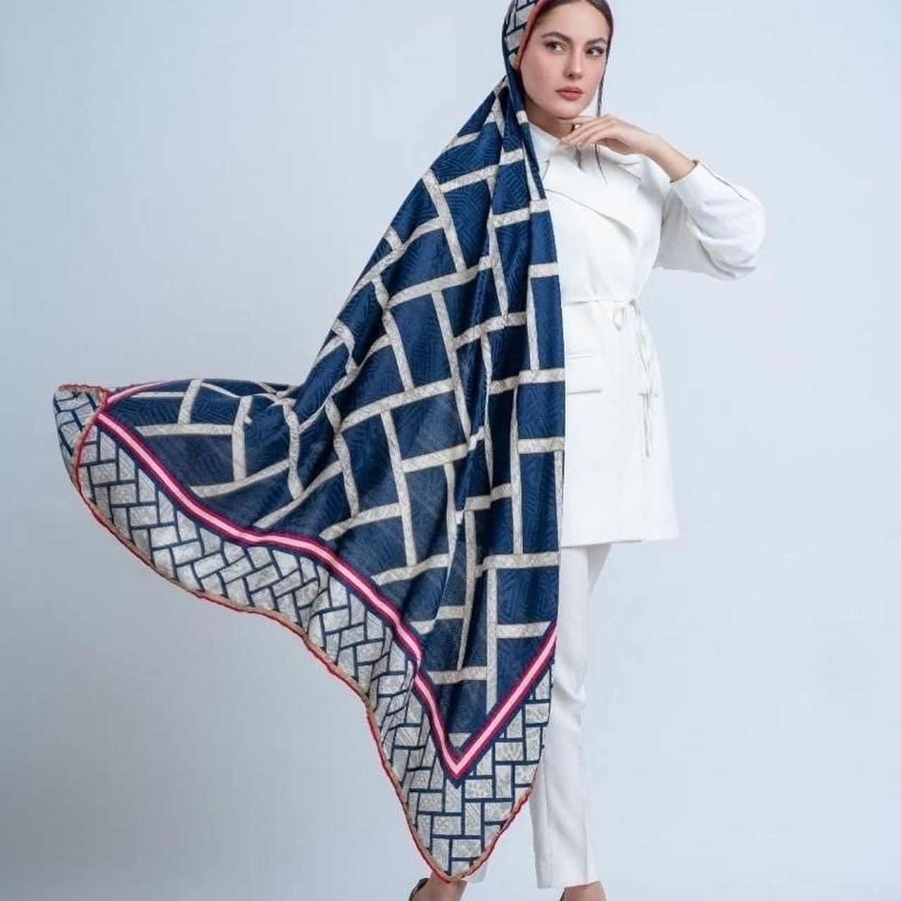 روسری نخی قواره دار دست دوز روسری وارداتی سبک و خوش پوش