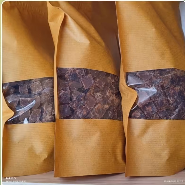 قند قهوه ای با طعم زنجبیلی